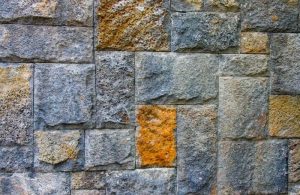 Top Reasons to Choose Sandstone for Your Retaining Wall